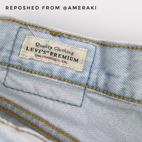 Fits like a 24 – Levi’s Wedgie Short in Awesome Street - Picture 8 of 14